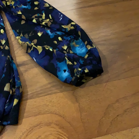 Floral Blouse - Picture 3 of 4